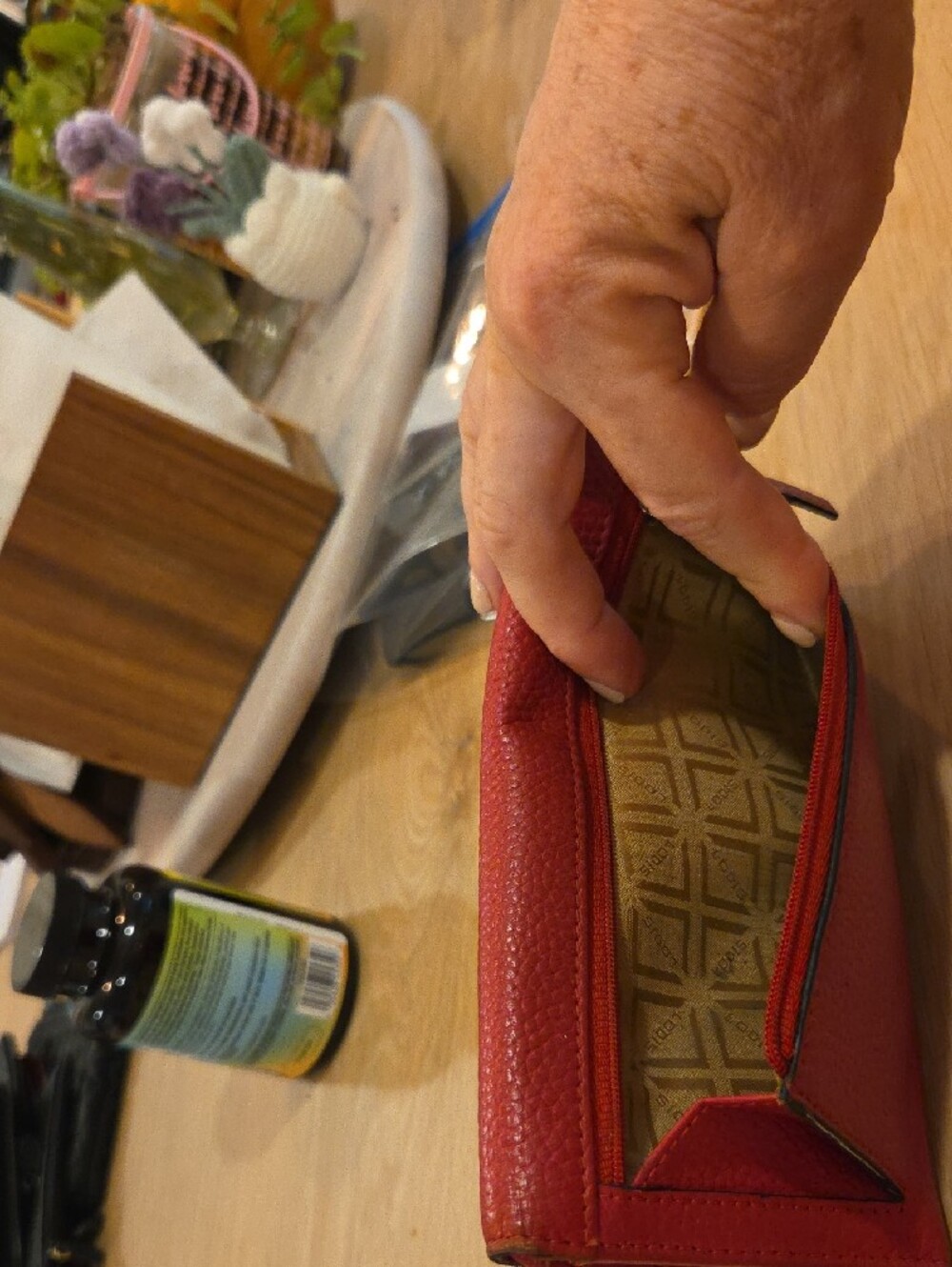 LODIS Kate Red Leather Long Wallet - Picture 4 of 16